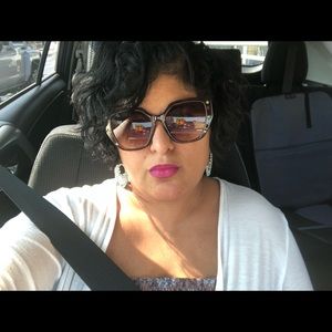 Meet your Posher, Sonia